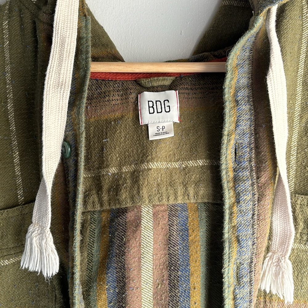 BDG flannel shacket, mens size small
